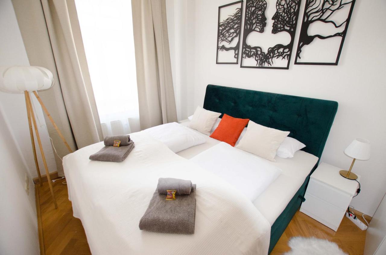 드레스덴 Casarina - Stilvoller Altbau In Zentraler Lage 아파트 외부 사진
